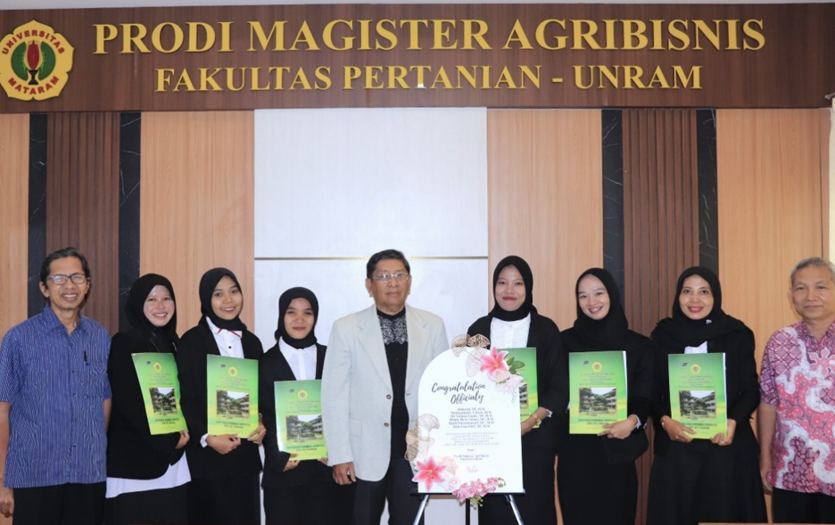Ramah Tamah Pengelola Program Studi Magister Agribisnis Dengan Mahasiswa Peserta Yudisium Periode Bulan Juli TA 2023/2024