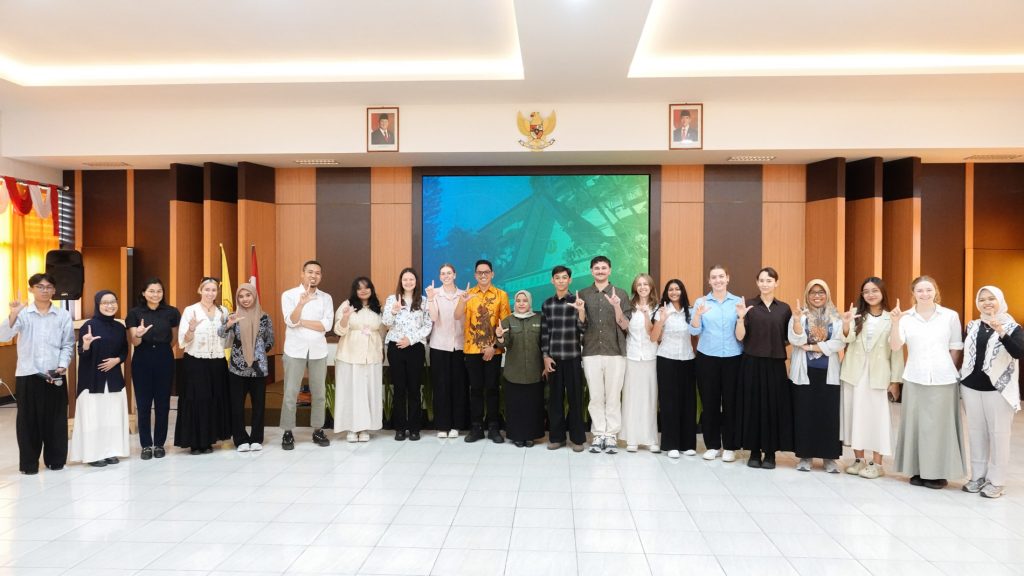 Fakultas Pertanian Universitas Mataram Terima Kunjungan Mahasiswa Australia International Internship
