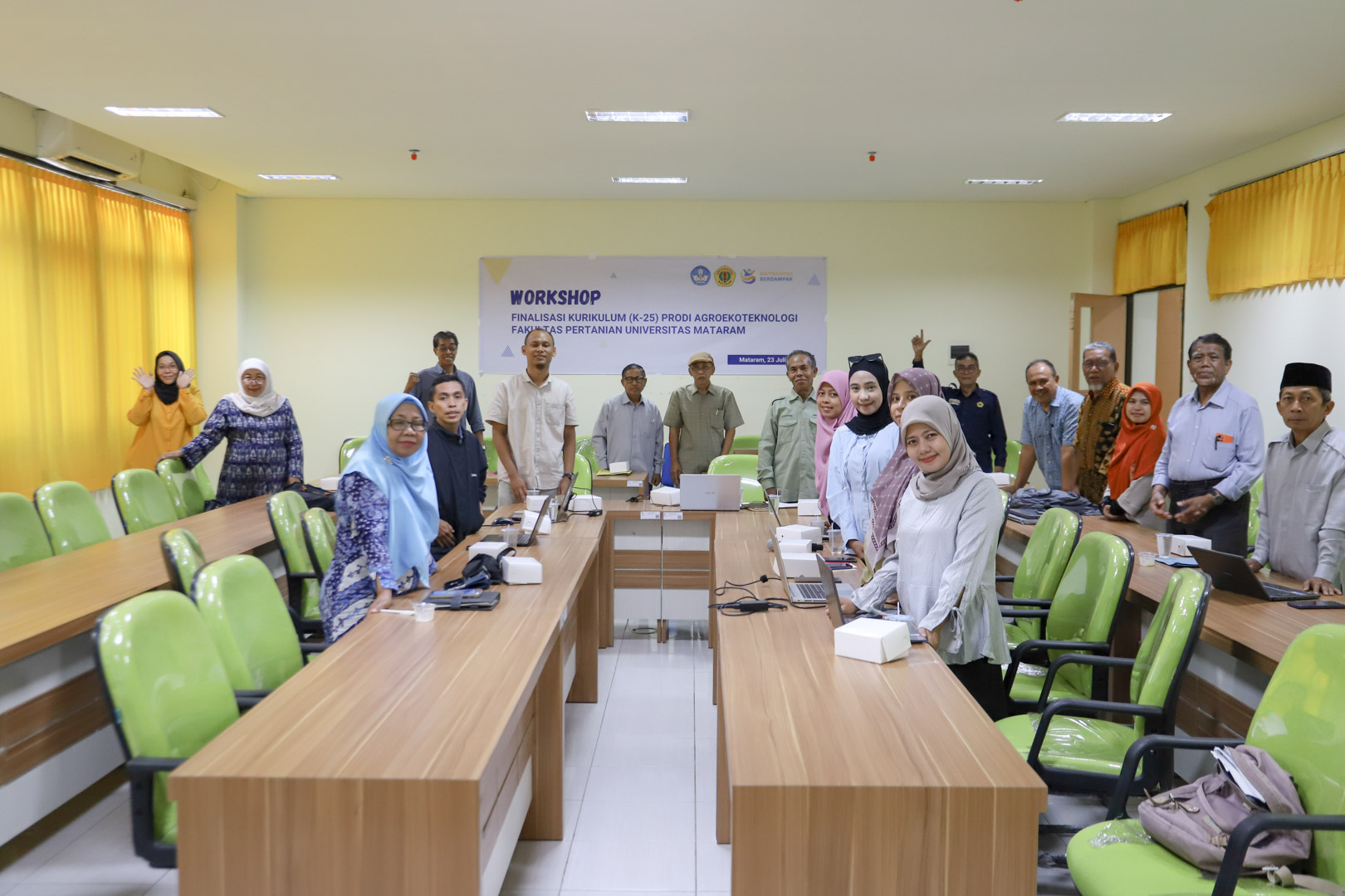 Program Studi Agroekoteknologi Fakultas Pertanian Unram Gelar Workshop Pembahasan dan Penyesuaian Kurikulum K-25