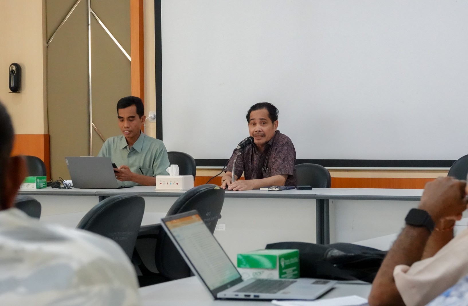 Perkuat Objektivitas Penilaian, Fakultas Pertanian Unram Gelar Rapat Penyamaan Persepsi Asesor BKD Remunerasi