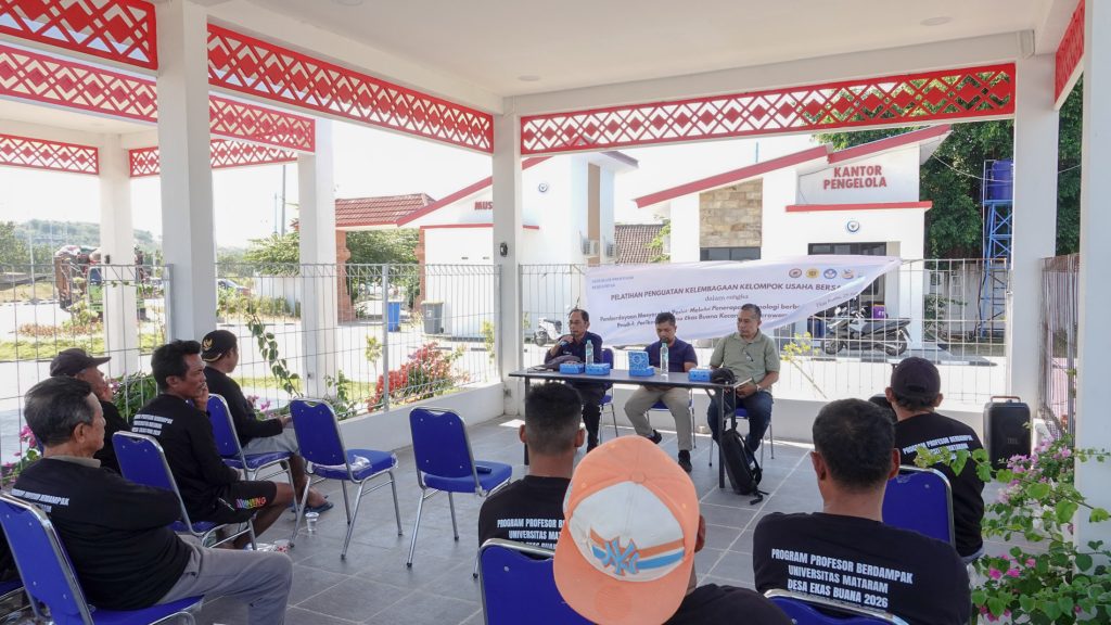 Guru Besar Unram Jalankan Program Professor Berdampak untuk Perkuat Pemberdayaan Masyarakat Pesisir di Teluk Ekas